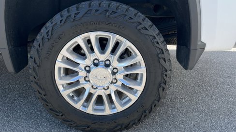 Used 2022 Chevrolet Silverado 2500 High Country w/ Z71 Off-Road Package image 8