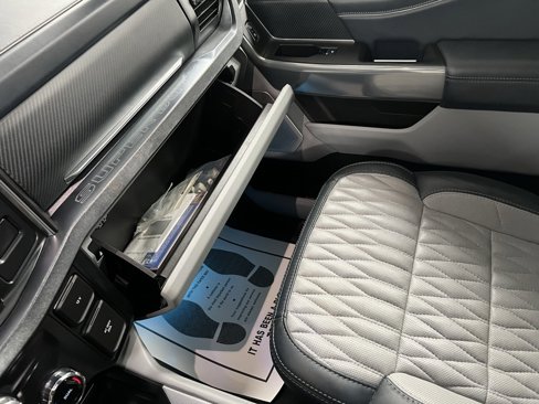 Used 2024 Ford F350 Limited image 46