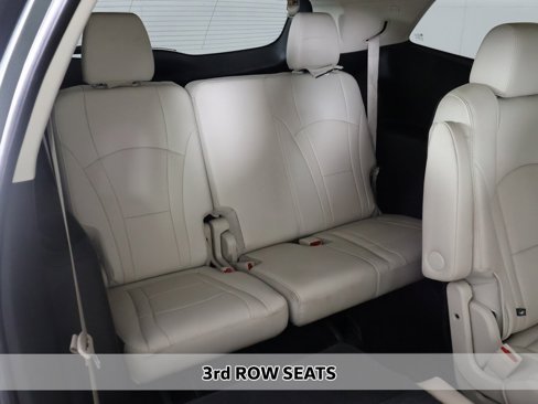 Used 2023 Buick Enclave Essence image 7
