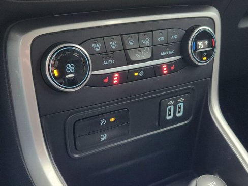 Used 2020 Ford EcoSport Titanium image 10