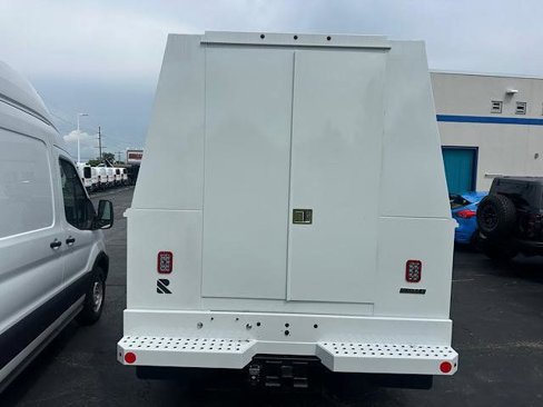 New 2025 Ford F550 4x4 Regular Cab Super Duty image 6