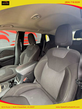 Used 2016 Jeep Cherokee Latitude w/ Safety/Convenience Group image 12