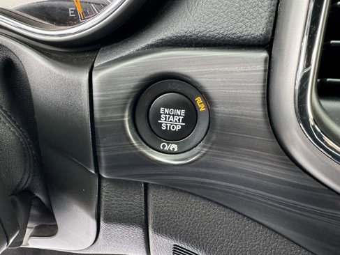 Used 2021 Jeep Grand Cherokee Laredo image 15