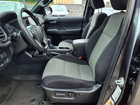 Used 2023 Toyota Tacoma TRD Off-Road image 18