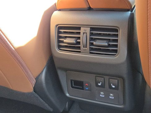 New 2026 Nissan Rogue Platinum image 9
