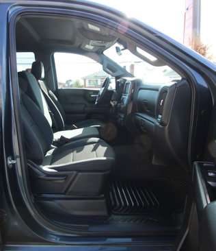 Used 2020 Chevrolet Silverado 1500 Custom w/ Custom Value Package image 10
