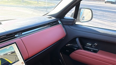 New 2025 Land Rover Range Rover SV image 23