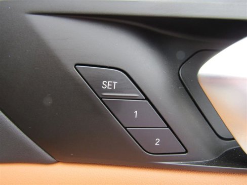 Used 2024 BMW X7 xDrive40i w/ Premium Package image 44
