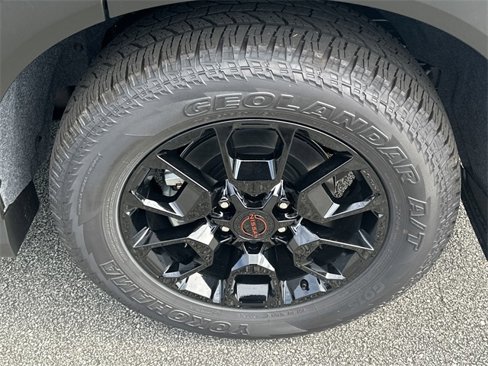 New 2025 Nissan Armada PRO-4X image 35