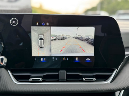Used 2025 Chevrolet Equinox LT w/ Convenience Package II image 32
