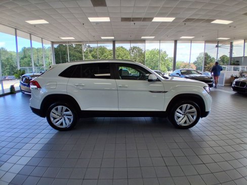 Used 2022 Volkswagen Atlas Cross Sport SE w/ Panoramic Sunroof Package image 6