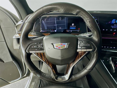Used 2022 Cadillac Escalade ESV Luxury w/ LPO, Illumination Package image 11