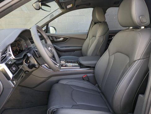 New 2025 Audi Q7 3.0T Prestige image 16