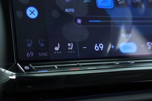 New 2025 Volkswagen Atlas SEL Premium R-Line image 18