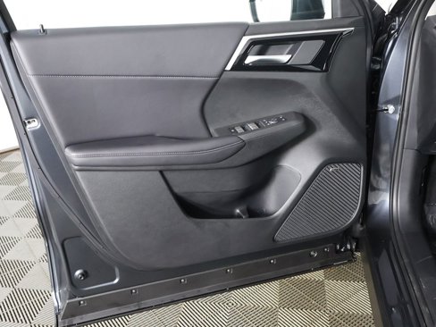 New 2025 Mitsubishi Outlander SE image 23