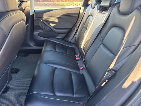 Used 2020 Tesla Model 3 Long Range image 11