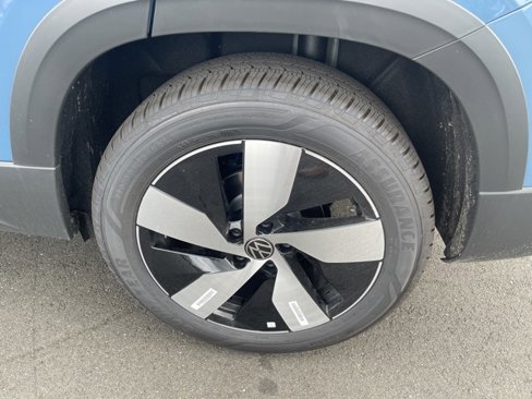 New 2025 Volkswagen Taos S image 10
