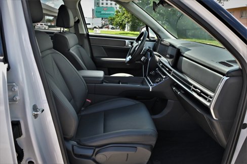 Used 2025 Hyundai Santa Fe SEL image 18