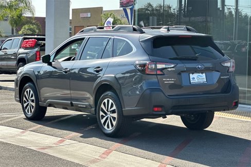 Used 2024 Subaru Outback Premium image 8