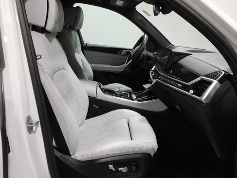 Certified 2025 BMW X5 xDrive40i w/ M Sport Package image 21