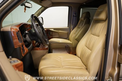 Used 2006 Chevrolet Express 1500 w/ Preferred Equipment Group image 37