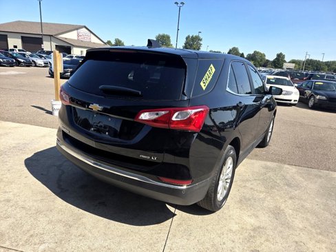 Used 2021 Chevrolet Equinox LT w/ Driver Convenience Package image 5