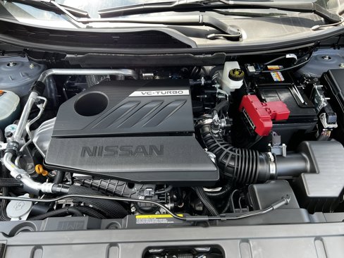 New 2025 Nissan Rogue Platinum image 9