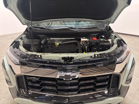 Used 2025 Chevrolet Equinox ACTIV w/ Convenience Package III image 21