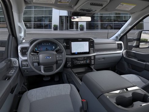 New 2025 Ford F250 XLT image 9