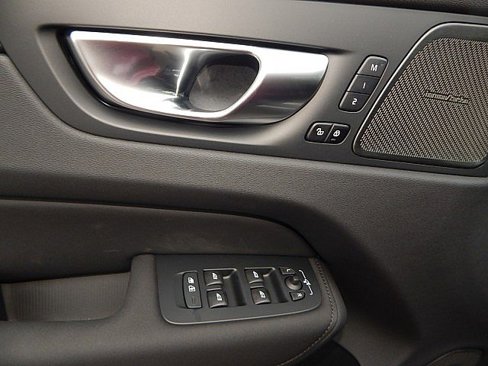New 2026 Volvo XC60 T8 Ultra w/ Protection Package Premier image 15