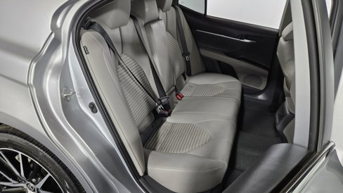 Used 2023 Toyota Camry SE image 32