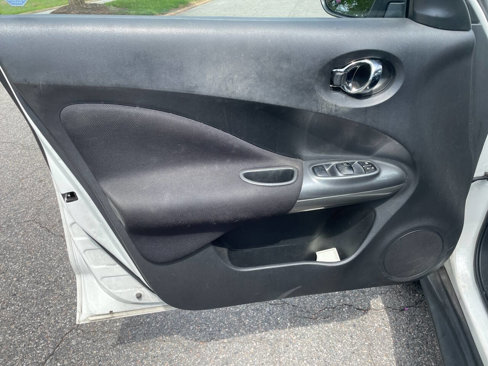 Used 2017 Nissan Juke S image 15