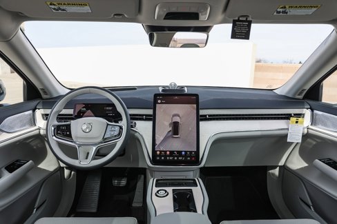 New 2025 Volvo EX90 Ultra image 13