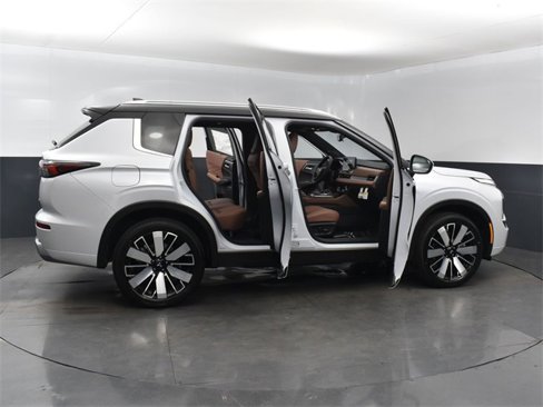 New 2025 Mitsubishi Outlander SEL image 21