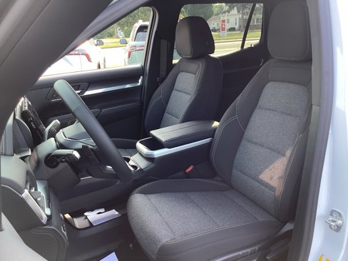New 2026 GMC Terrain Elevation w/ LPO, Floor Liner Package image 27