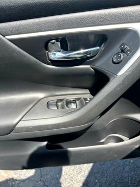 Used 2018 Nissan Altima 2.5 SV image 16