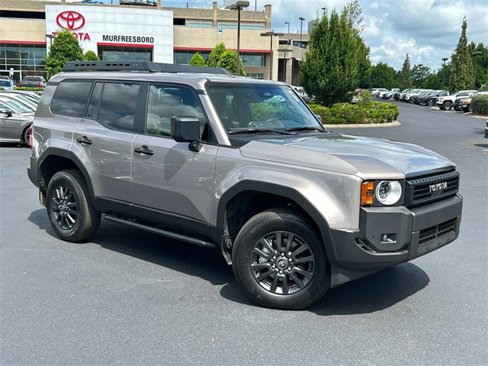 Used 2025 Toyota Land Cruiser image 2