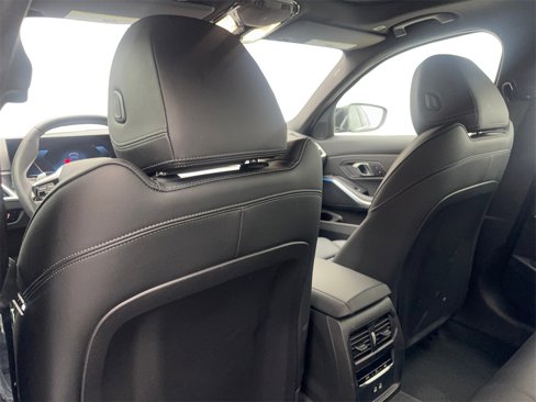 Used 2025 BMW 330i Sedan image 35