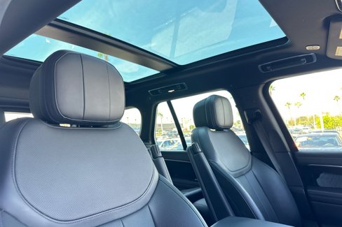 Used 2023 Land Rover Range Rover SE image 18