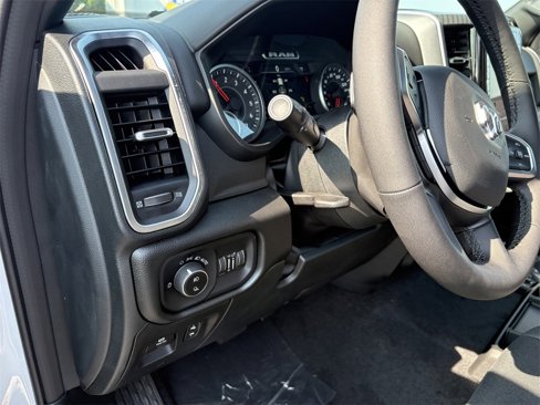 New 2026 RAM 1500 4x4 Crew Cab image 15