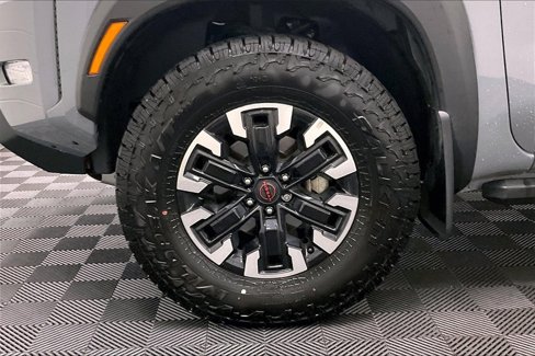 Certified 2023 Nissan Frontier PRO-4X w/ Technology Package image 7