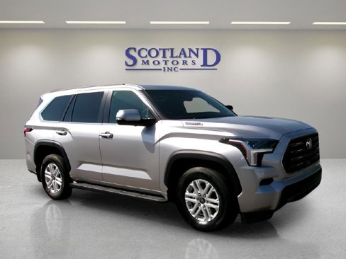 Used 2025 Toyota Sequoia SR5 image 4