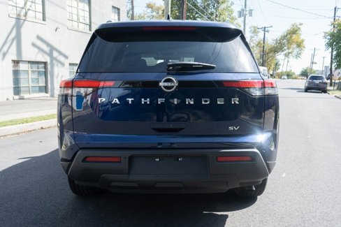 Used 2024 Nissan Pathfinder SV image 4