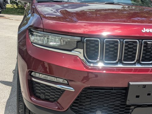 New 2025 Jeep Grand Cherokee Limited image 9