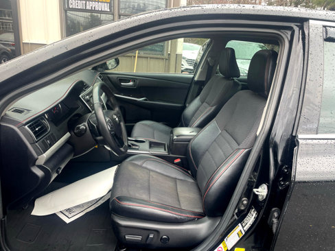 Used 2017 Toyota Camry SE image 11
