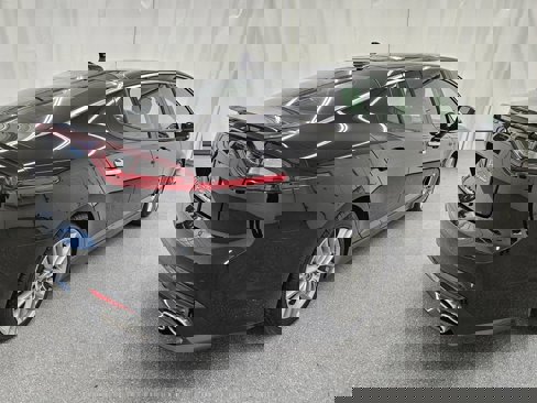 Used 2018 Kia Stinger image 4