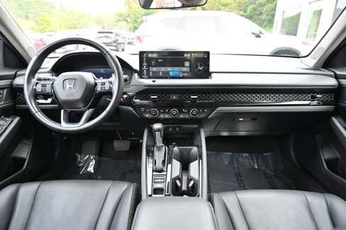 Used 2024 Honda Accord Touring image 12