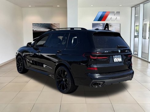 New 2026 BMW X7 M60i w/ Climate Comfort Package image 8