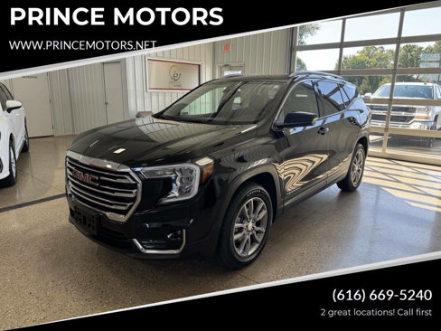 Used 2024 GMC Terrain SLT image 1