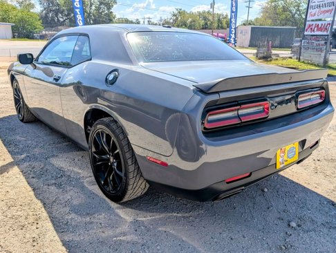 Used 2017 Dodge Challenger SXT w/ Blacktop Package image 6